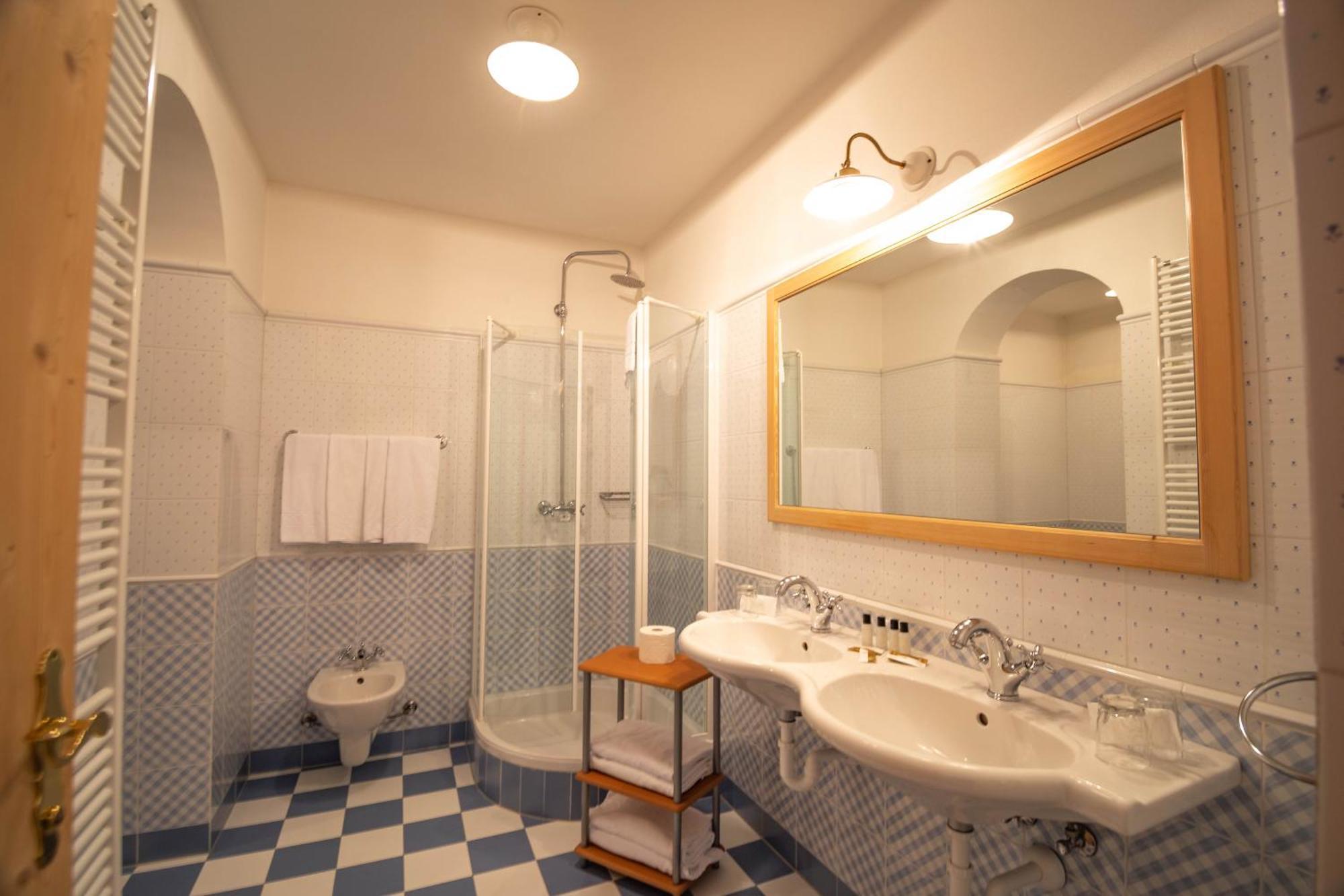 Hotel Vermoi Лачес Экстерьер фото